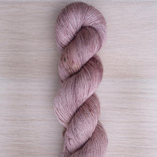 Load image into Gallery viewer, Foxy Lady Speckles - The Farmer&#39;s Daughter Fibers - The Farmer&#39;s Daughter Fibers